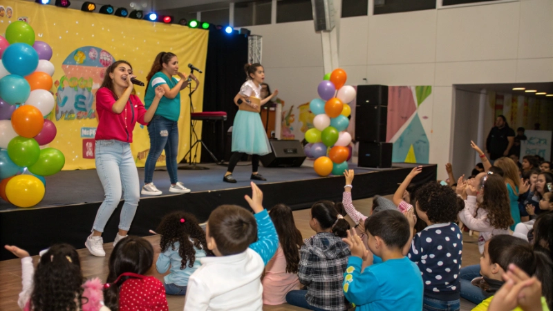 Interactive children's music concert with engaged young audience